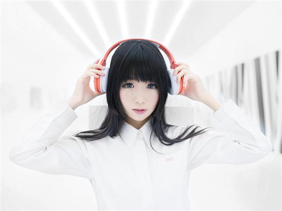 日系大廠 Pioneer 旗艦級(jí)音樂耳機(jī) Superior Club Sound 卓越派對(duì)音質(zhì)系列 2014 正式登臺(tái),分別具備不同個(gè)性的四款旗艦款耳機(jī)打造私人專屬聽覺饗宴,街頭潮流的 SE-MX7 頭戴式耳機(jī),詮釋卓越派對(duì)音質(zhì)。