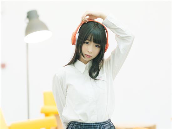 日系大廠 Pioneer 旗艦級(jí)音樂耳機(jī) Superior Club Sound 卓越派對(duì)音質(zhì)系列 2014 正式登臺(tái),分別具備不同個(gè)性的四款旗艦款耳機(jī)打造私人專屬聽覺饗宴,街頭潮流的 SE-MX7 頭戴式耳機(jī),詮釋卓越派對(duì)音質(zhì)。