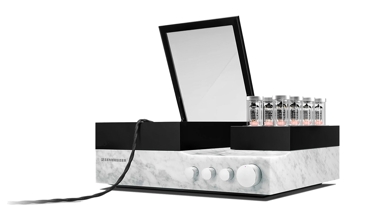 Sennheiser-Orpheus-headphones-and-amplifier