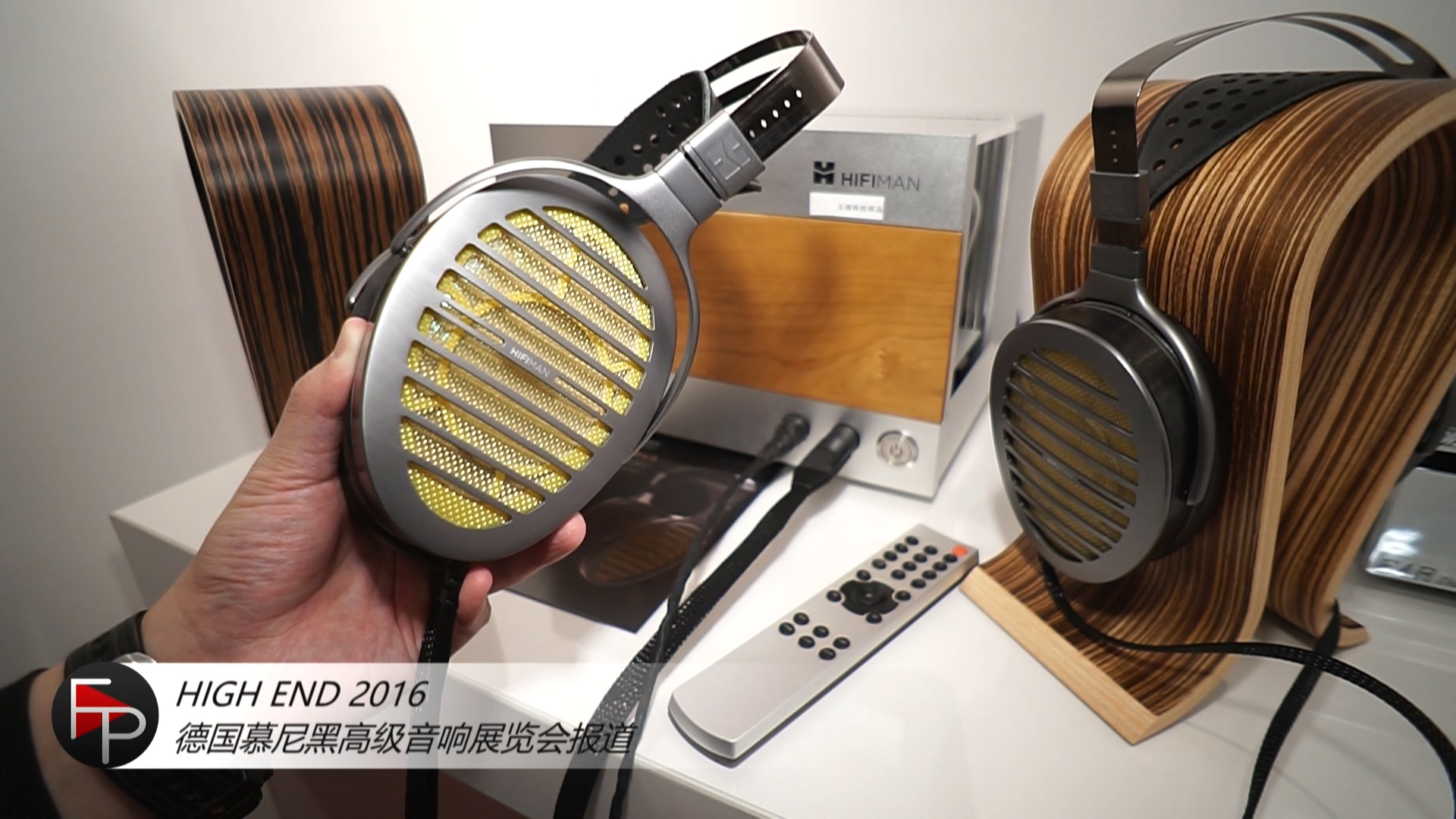 FIPLAY Munchen Headphone.MP4_20160507_020409.718
