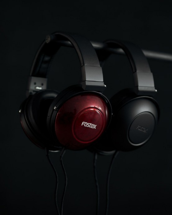 fostex_th600_th900_08-553x691
