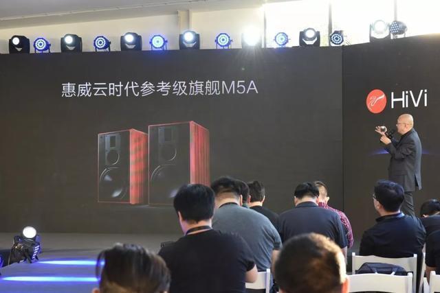新品丨首款磁吸無(wú)線充電降噪耳機(jī)，惠威五款重磅新品發(fā)佈