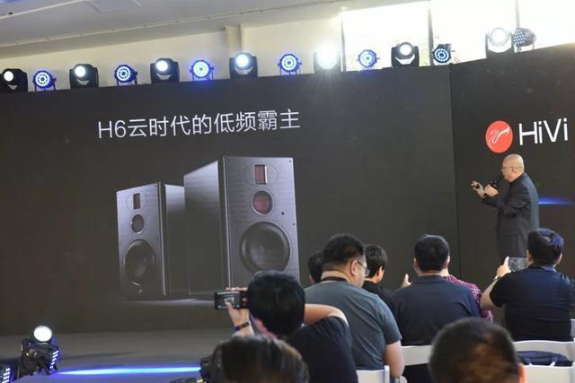 新品丨首款磁吸無(wú)線充電降噪耳機(jī)，惠威五款重磅新品發(fā)佈